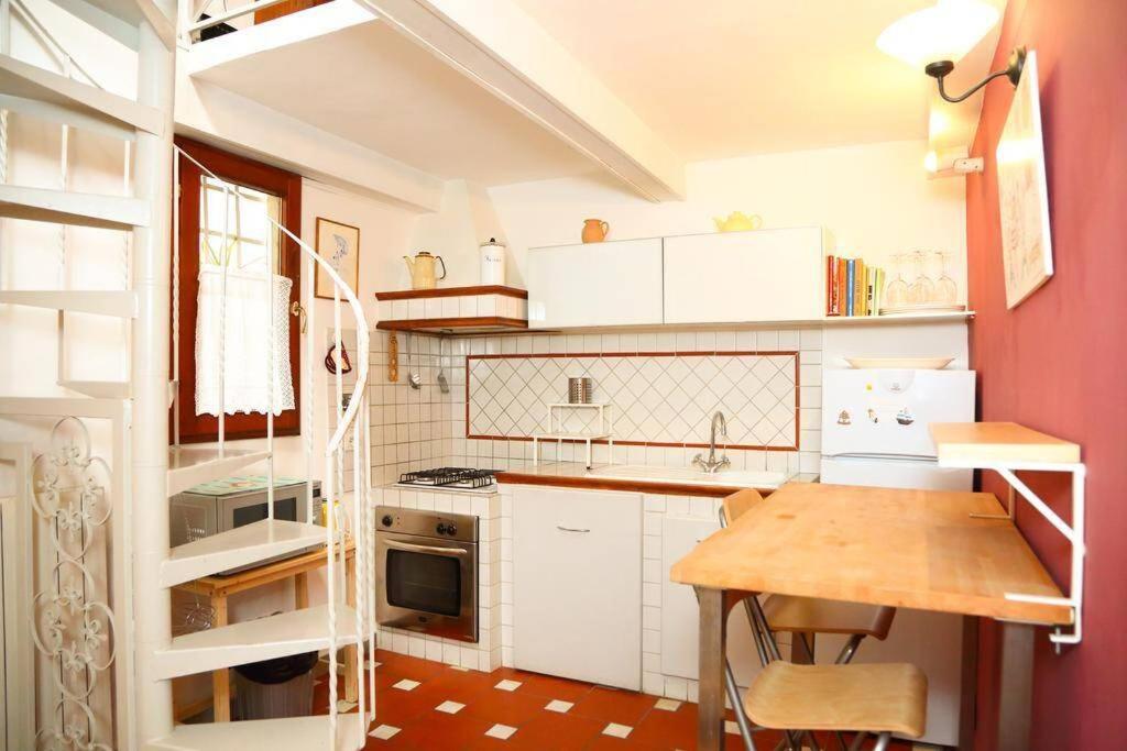 Santa Maria Novella Station Florentine Apartment フィレンツェ エクステリア 写真